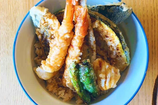天丼（エビ2本、魚3種、野菜3種）