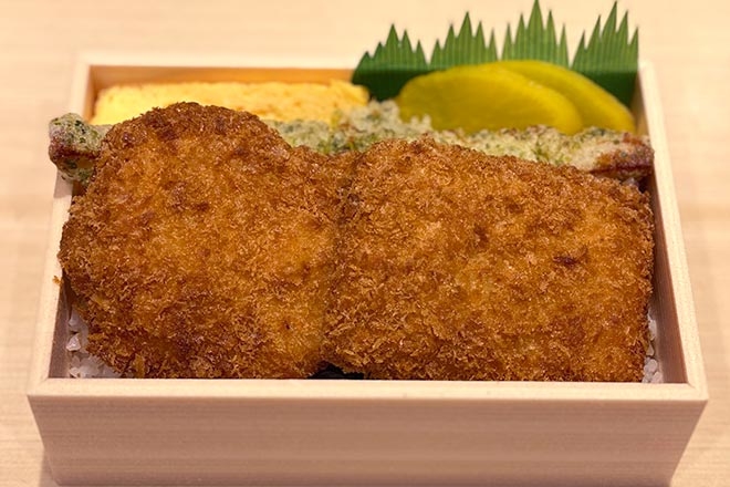 マグロカツ のり弁当