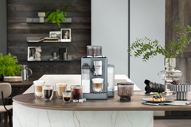 デロンギ　挽くたびに、特別。コーヒーの新習慣を愉しむ二日間。