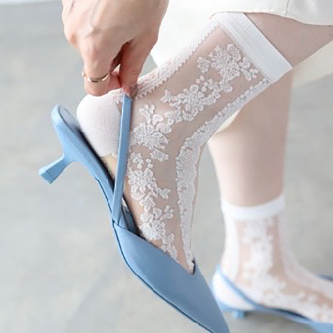 ［母の日ギフト］透け感が涼しげな縦レースシースルーソックス