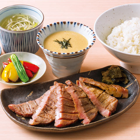 特上牛たん御膳 ￥2,982（税込￥3,280）