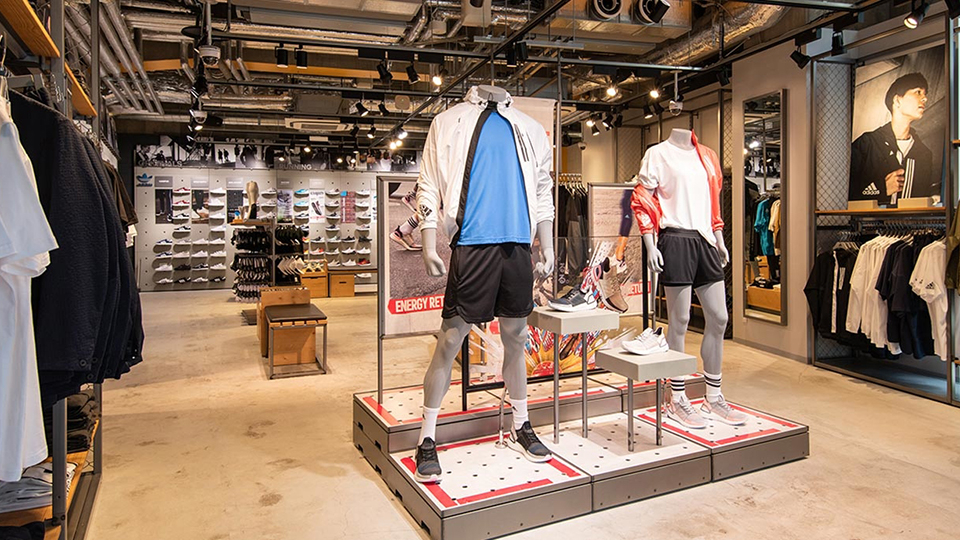 アディダス ブランドコアストア 六本木ヒルズ Roppongi Hills